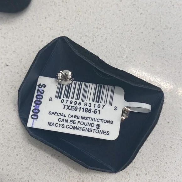 NWT! Macy’s Sterling Silver Post Earrings - Picture 4 of 6